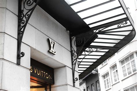 Luxus Shopping Frankfurt (16 Stores): Valentino, Dior, .